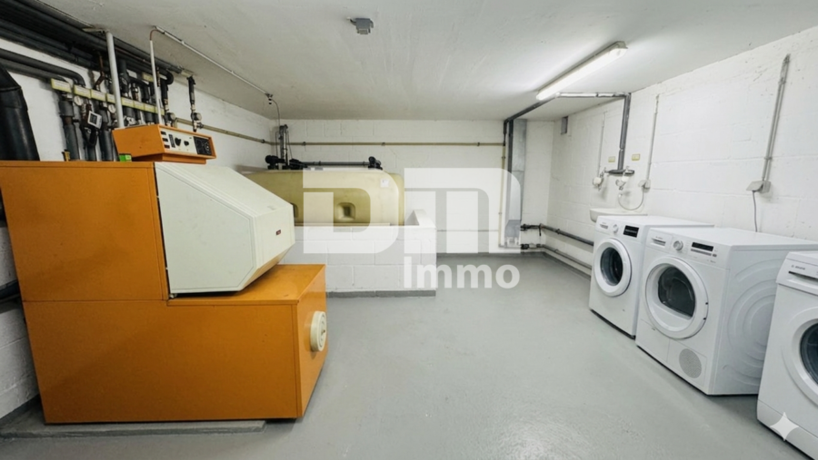 Charmantes Ein- bis Zweifamilienhaus mit großem Garten in begehrter Lage - KG Waschküche / Heizungskeller / Tankraum